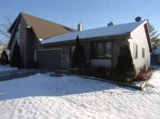 1103 W Ridgeview Dr, Appleton, WI 54914