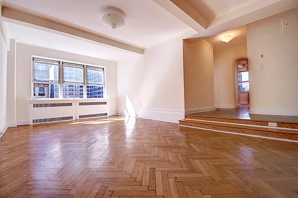 Rented by Urbane Brokerage | media 1