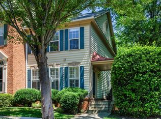 1276 Vintage Pl, Reston, VA 20194