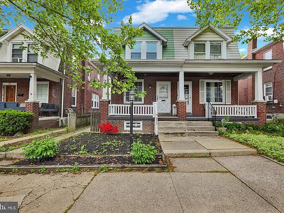 3rd image of 613 Crescent Ave