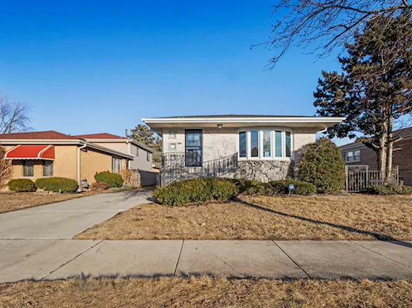 533 Escanaba Ave, Calumet City, IL 60409
