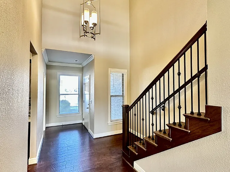 6613 W Valley View Rd — Photo 3