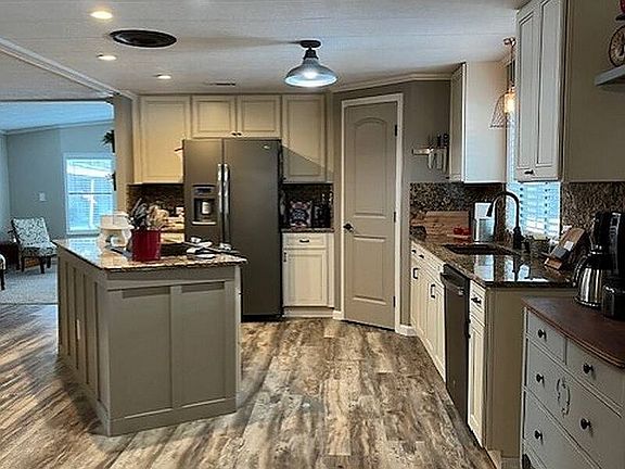 2nd image of 14526 Pine Valley Rd #525