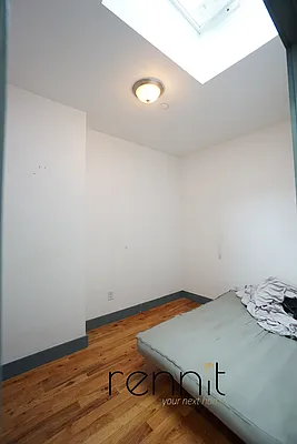 Rented by Rennit Inc. | media 30