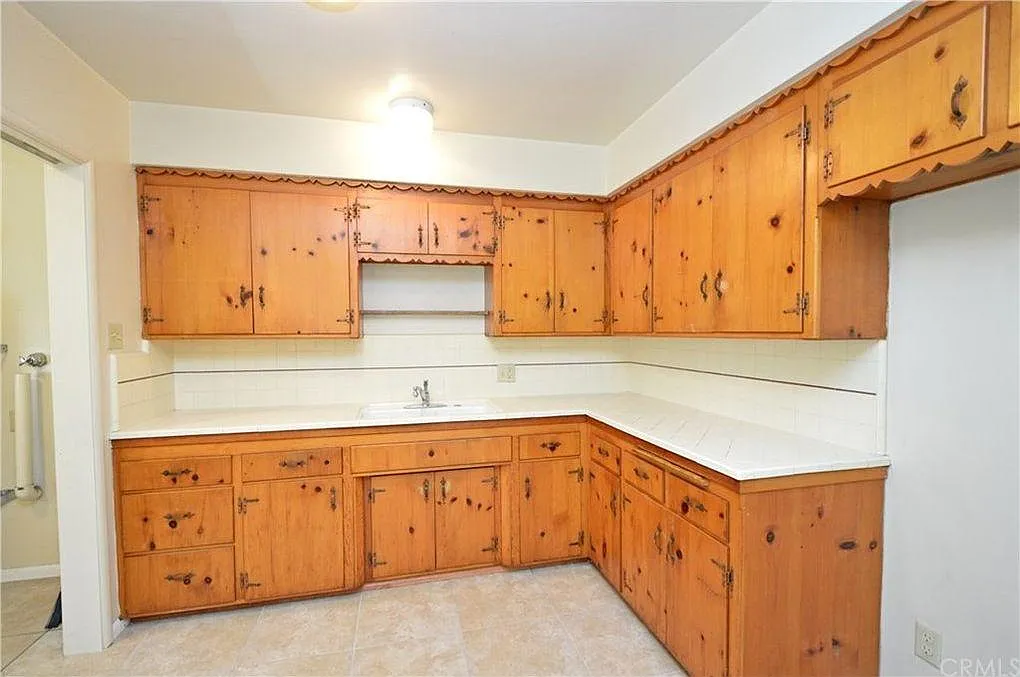 2 bed, 860 sqft, $1,950 — Photo 4