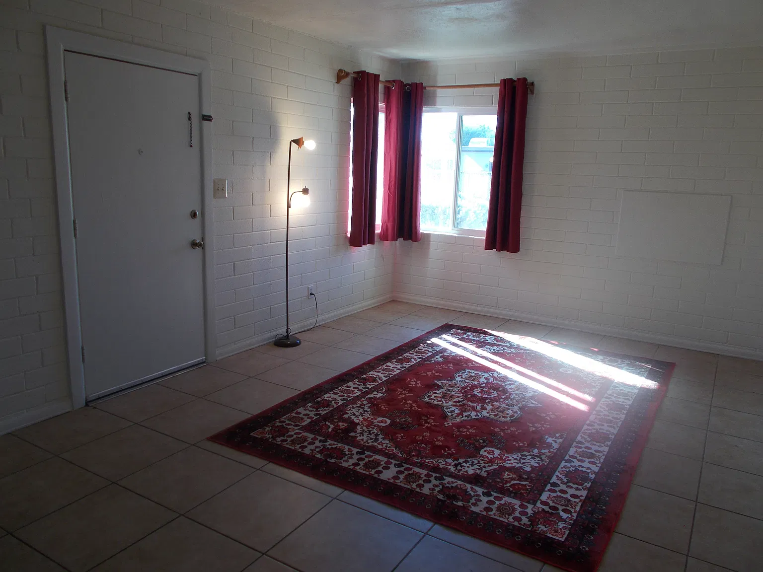 4335 N 15th Ave — Photo 3