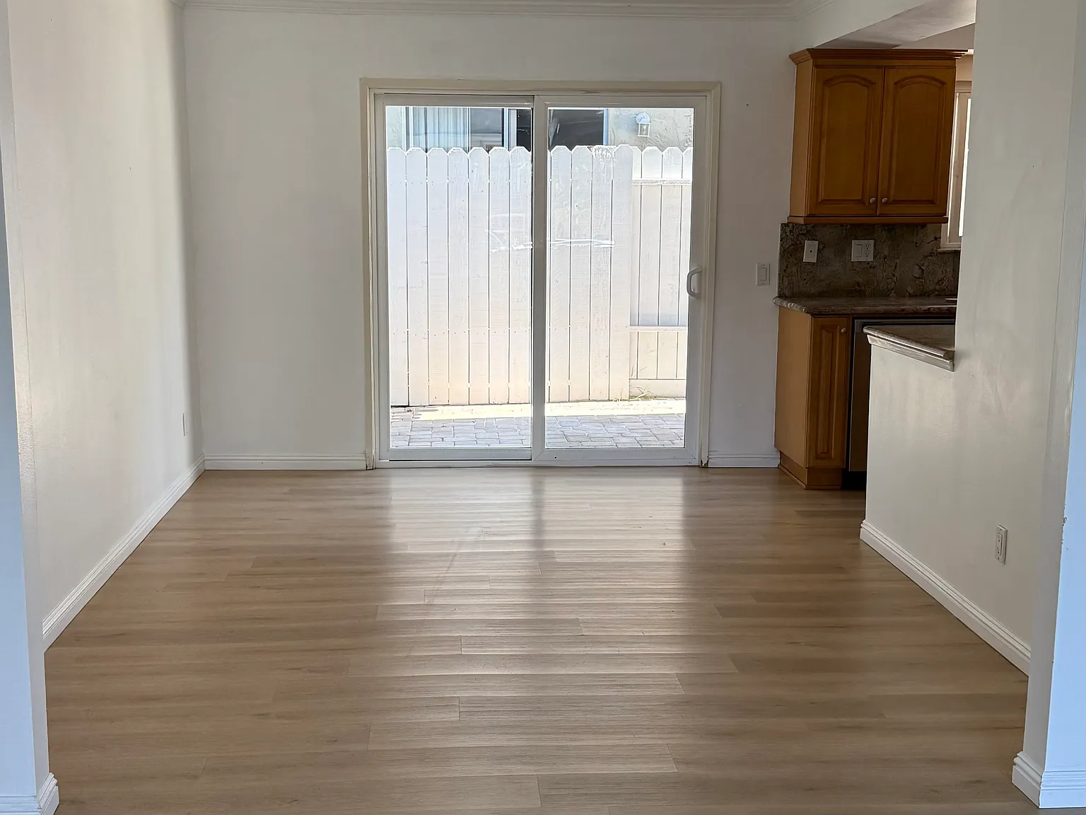 2 bed, 1.5 bath, 1100 sqft, $3,395 — Photo 3