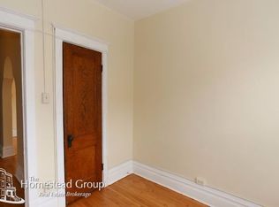 1952 W Addison St #TWO_A, Chicago, IL 60613