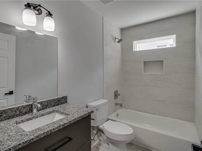 2389 Highpoint Rd #A — Photo 13