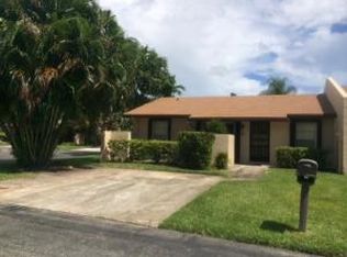 11 Knightsbridge Ln, Boynton Beach, FL 33426