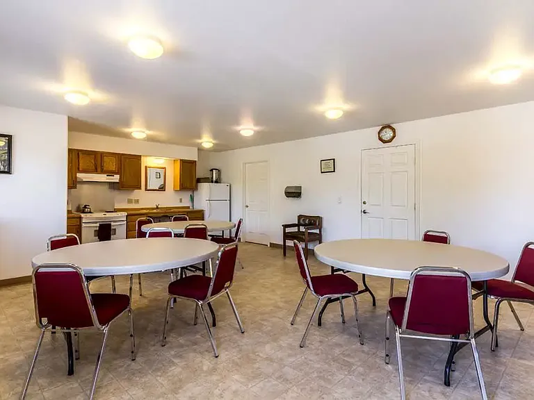 10700 Emily Dr — Photo 9