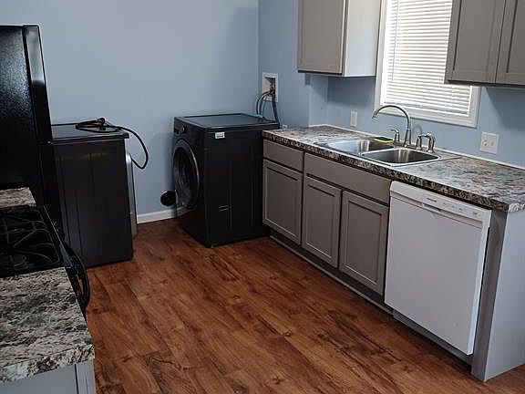 4th image of 21708 Weller Ave