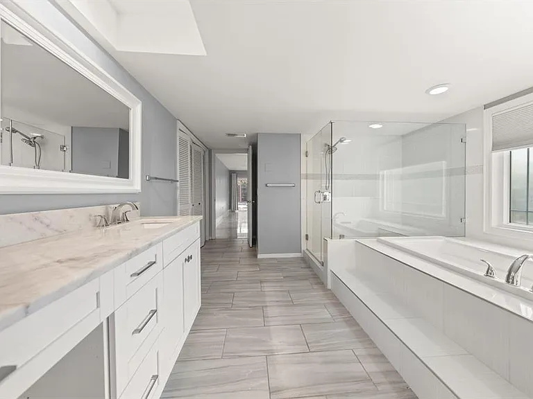 13903 Oberlin Manor Way — Photo 29