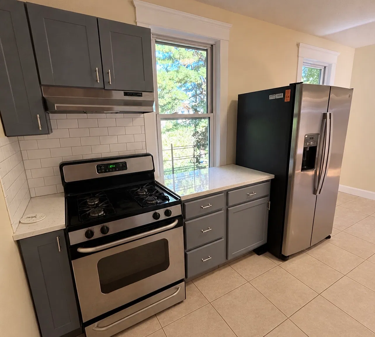 4 bed, 2169 sqft, $5,795 — Photo 2