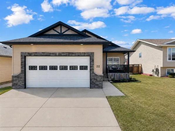 22 E Jenner Cres, Red Deer, AB T4P 0B2