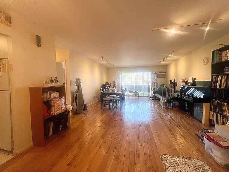 33 Paul St #26A — Photo 6