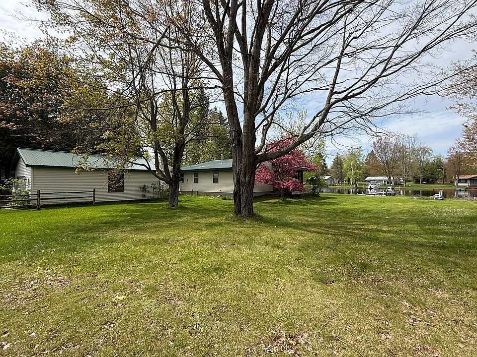 1st image of 17079 5th St