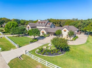 130 Ranchway Dr, Burleson, TX 76028