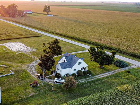 3rd image of 3512 E County Road 900n