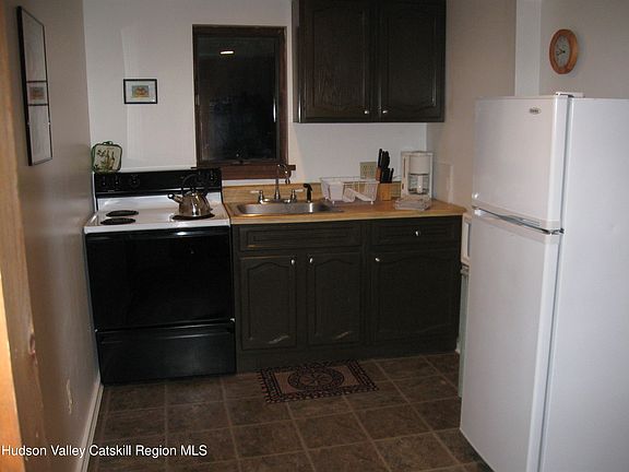 3rd image of 294 Main Street
