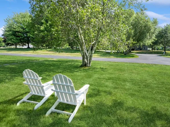 104 Saint Andrews Cir, Southampton, NY 11968