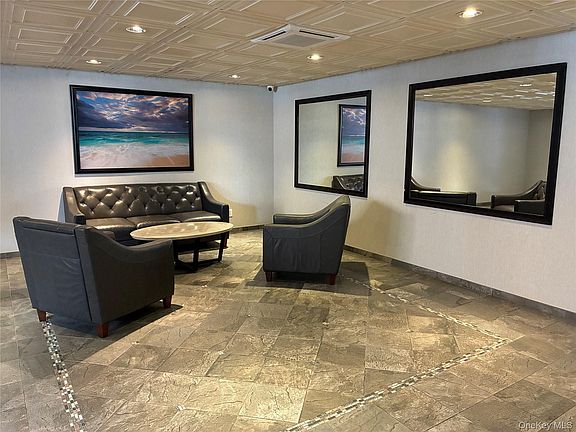 2nd image of 420 Shore Road #2D