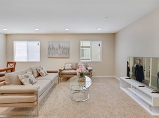 738 W La Jolla St APT 9, Placentia, CA 92870
