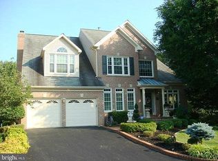 8529 Silverview Dr, Lorton, VA 22079