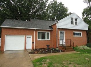 9517 David Rd, Garfield Heights, OH 44125