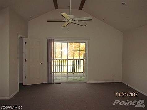 5th image of 1309 N Euclid Ave