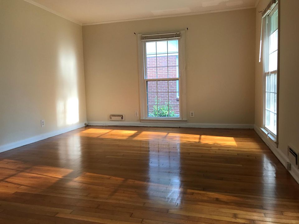 2nd image of 1939 Lebanon Dr NE #1