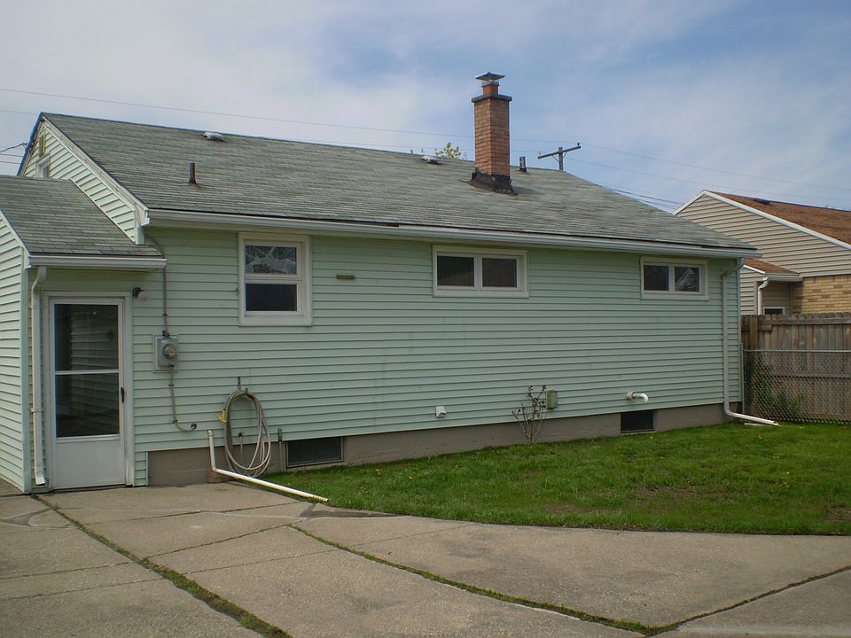 1st image of 249 Shanley St
