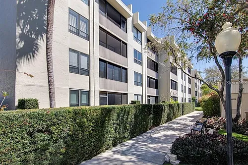 2615 Cove Cay Dr #205 Photo 1
