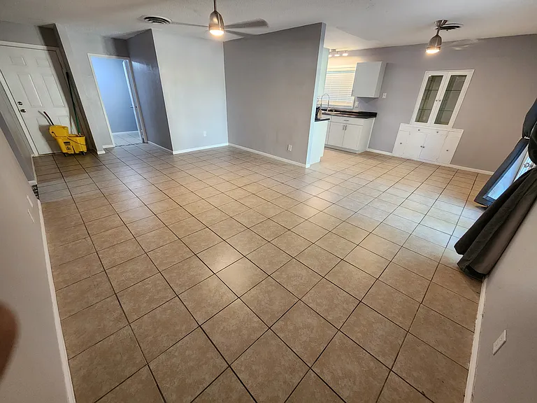 1909 Cherry Ln — Photo 11