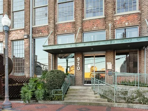 920 Poeyfarre St APT 424, New Orleans, LA 70130