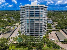 2611 Bayshore Blvd, Tampa, FL