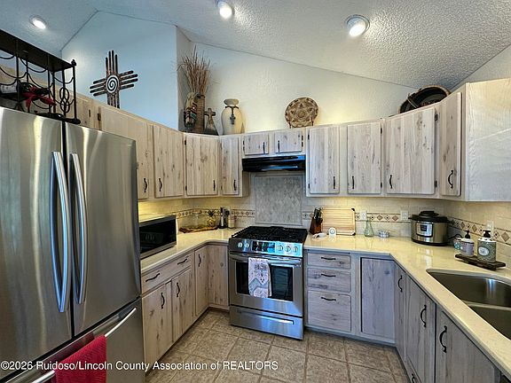 5th image of 310 Ll Davis Dr