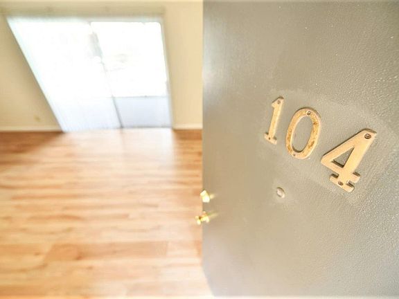 2nd image of 262 Vernon St #104