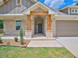 1007 Magnolia Dr, Noble, OK 73068
