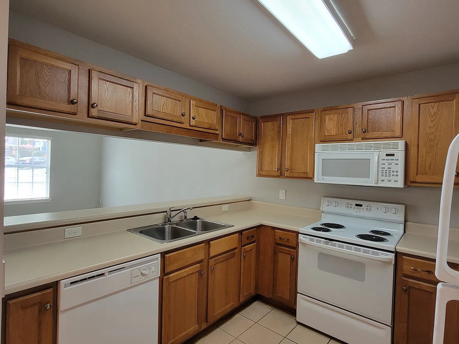 2 bed, 1344 sqft, $1,600 — Photo 3