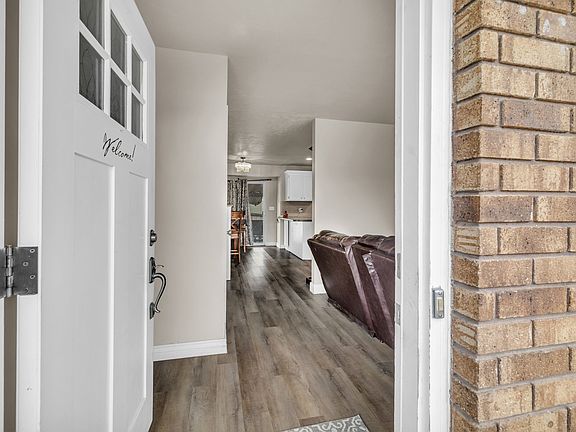2nd image of 6699 S Thimbleleaf Cir