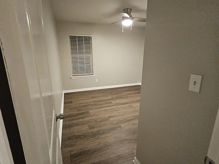 1202 Patton Creek Ln — Photo 12