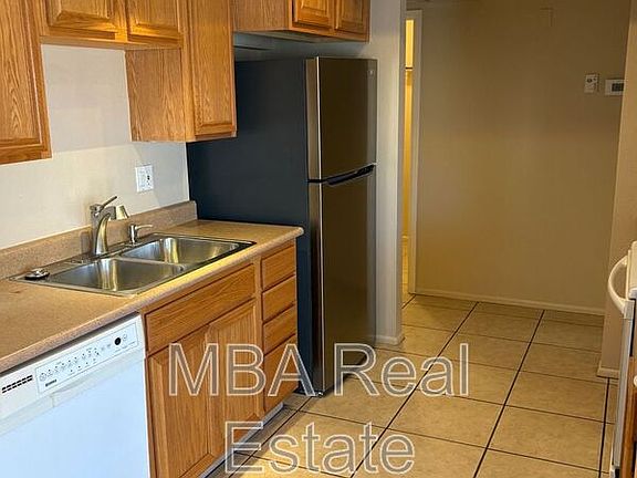 3rd image of 1923 W Javelina Ave