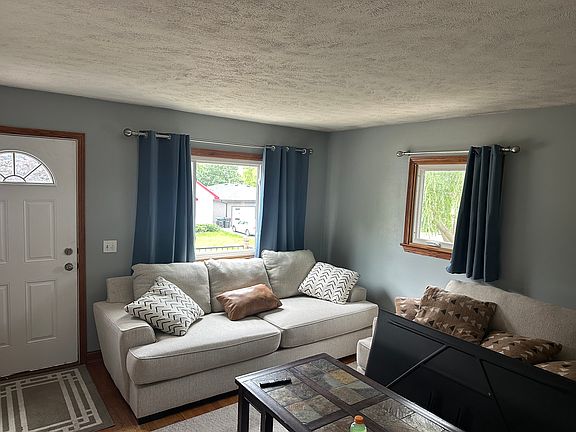 2nd image of 6818 Marcy St