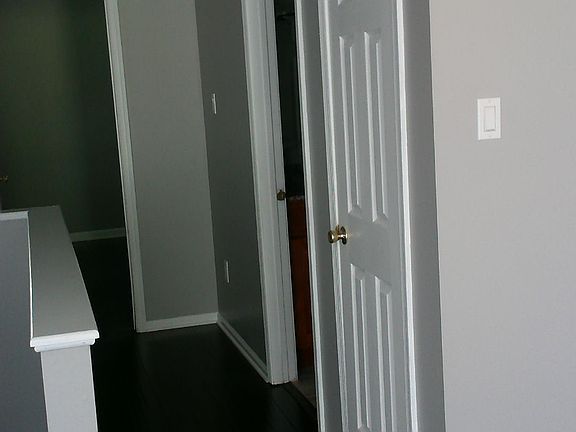 2nd image of 194 Stirling Ct