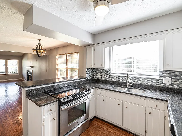 5507 Hill Ct — Photo 40