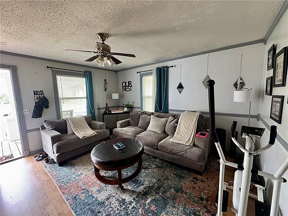 3rd image of 1117 S Glenwood Ave #1115 & 1117
