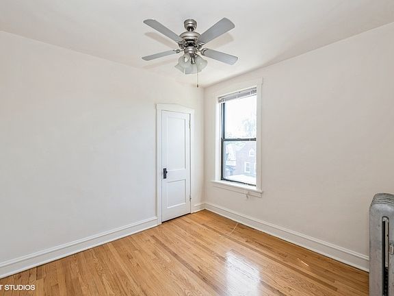 3rd image of 911 W Washington Blvd #3