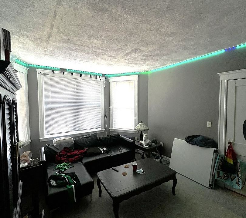 1st image of 453 Park Dr #3D