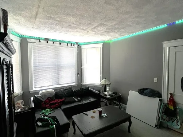 453 Park Dr #3D, Boston, MA 02215